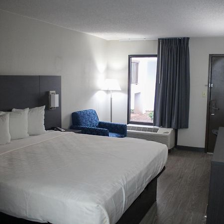 Clarion Pointe Statesville Εξωτερικό φωτογραφία