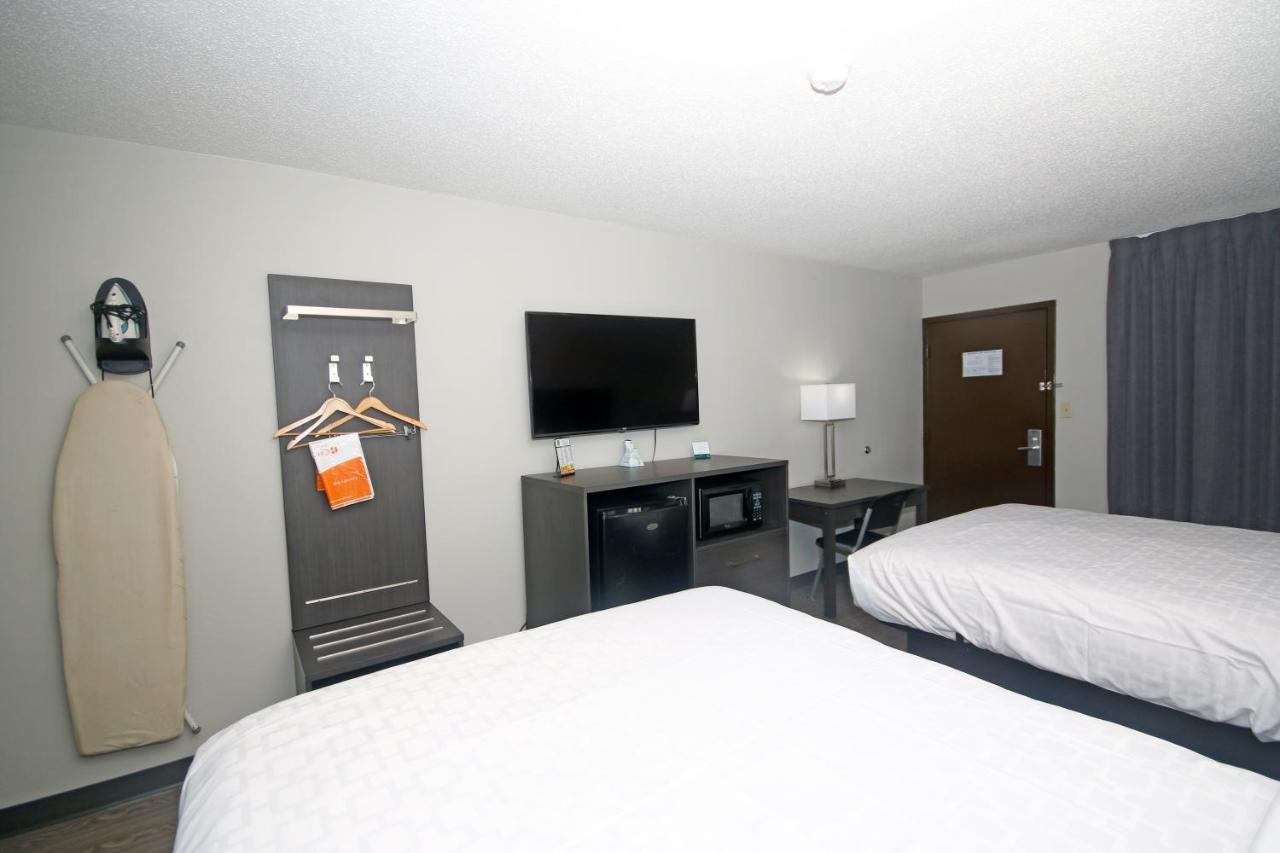 Clarion Pointe Statesville Εξωτερικό φωτογραφία