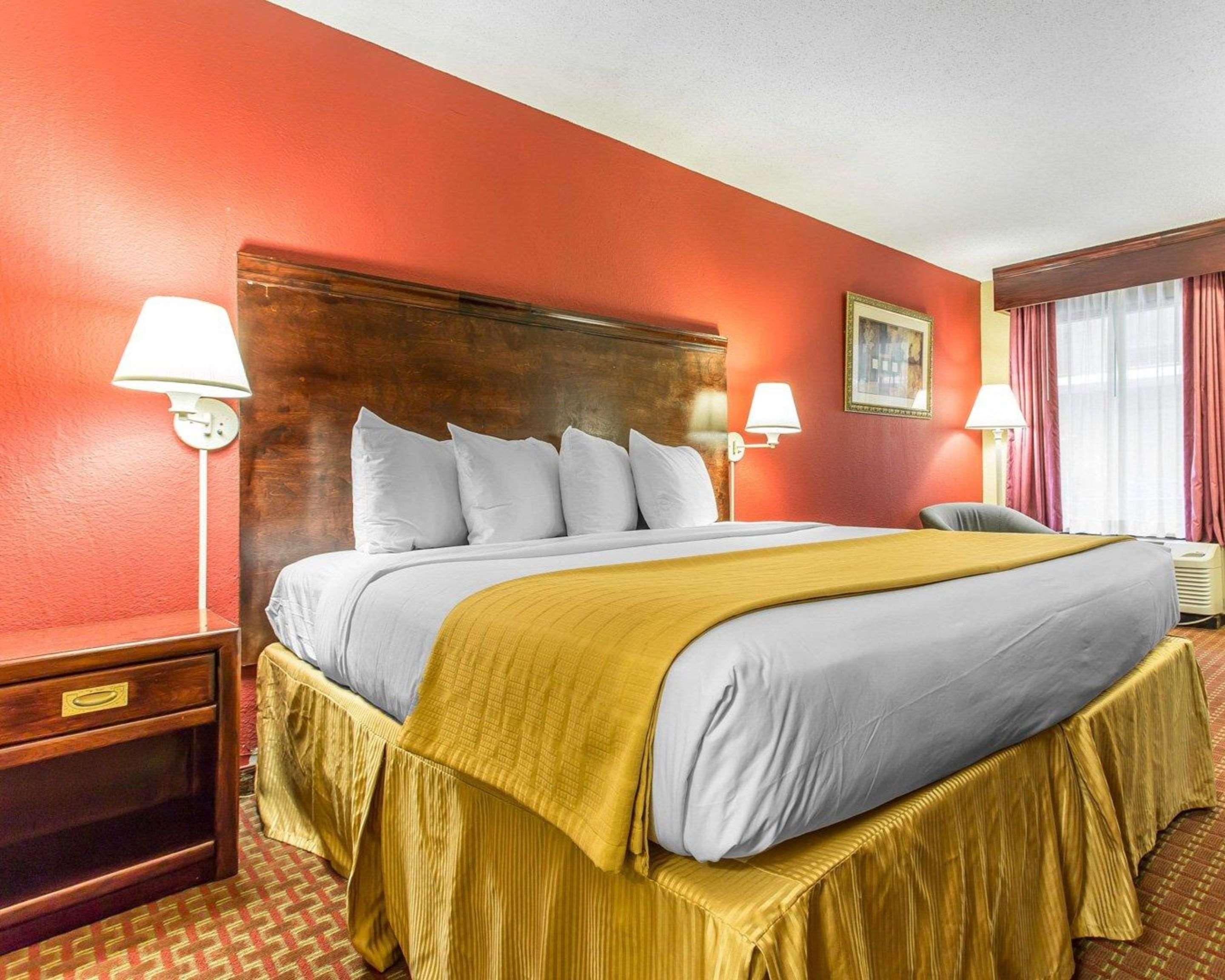 Clarion Pointe Statesville Εξωτερικό φωτογραφία
