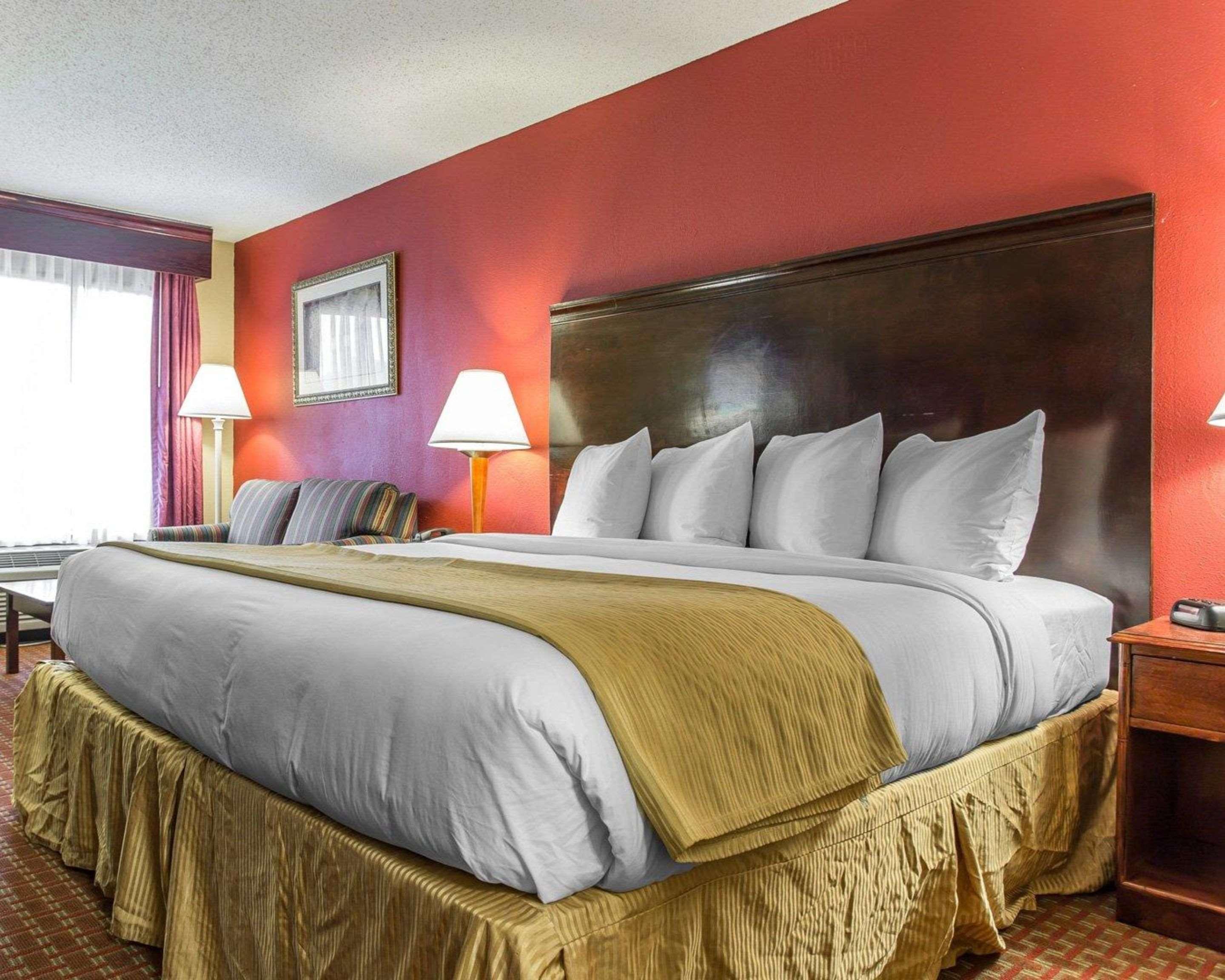 Clarion Pointe Statesville Εξωτερικό φωτογραφία