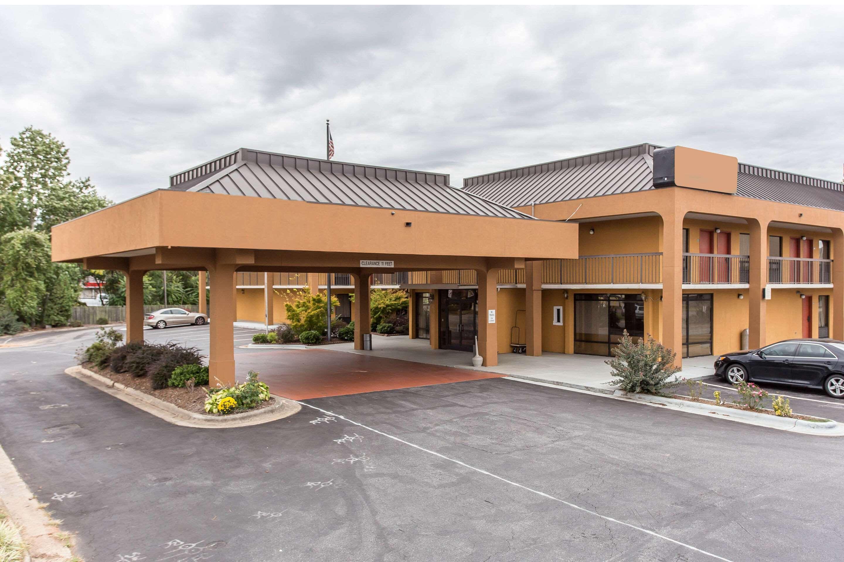 Clarion Pointe Statesville Εξωτερικό φωτογραφία