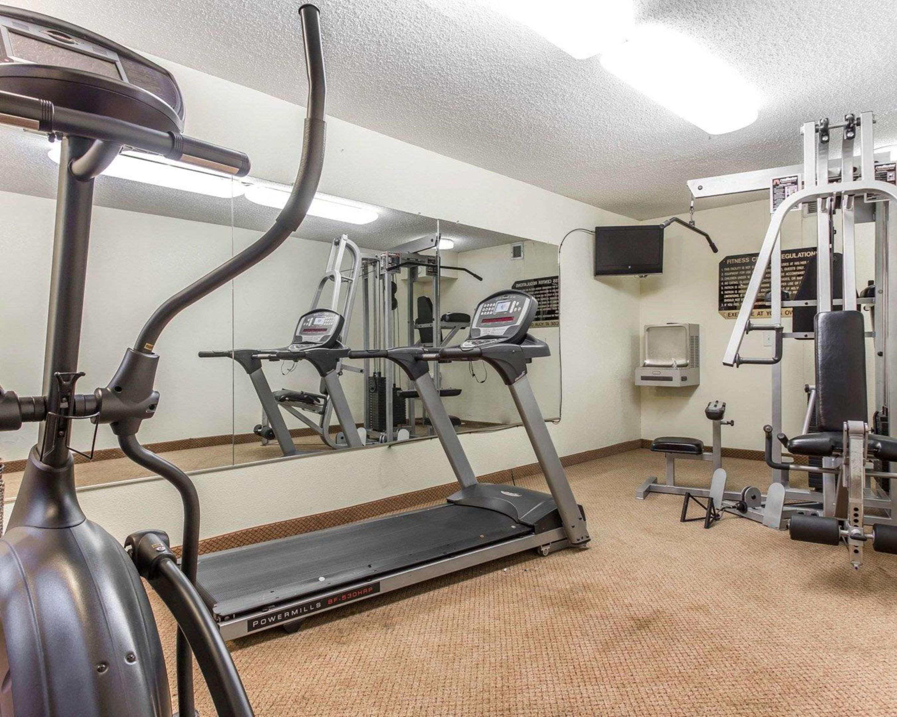Clarion Pointe Statesville Εξωτερικό φωτογραφία