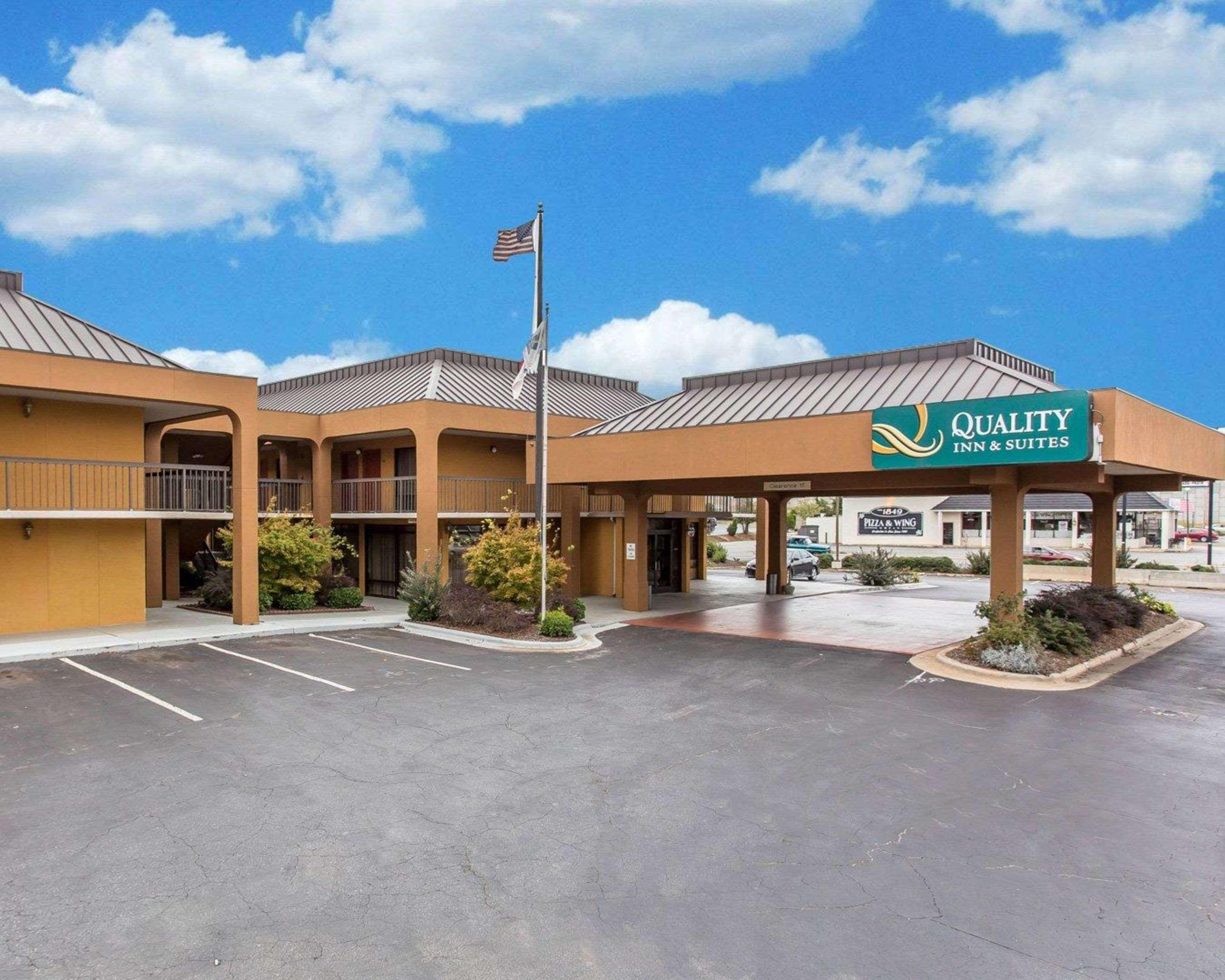 Clarion Pointe Statesville Εξωτερικό φωτογραφία