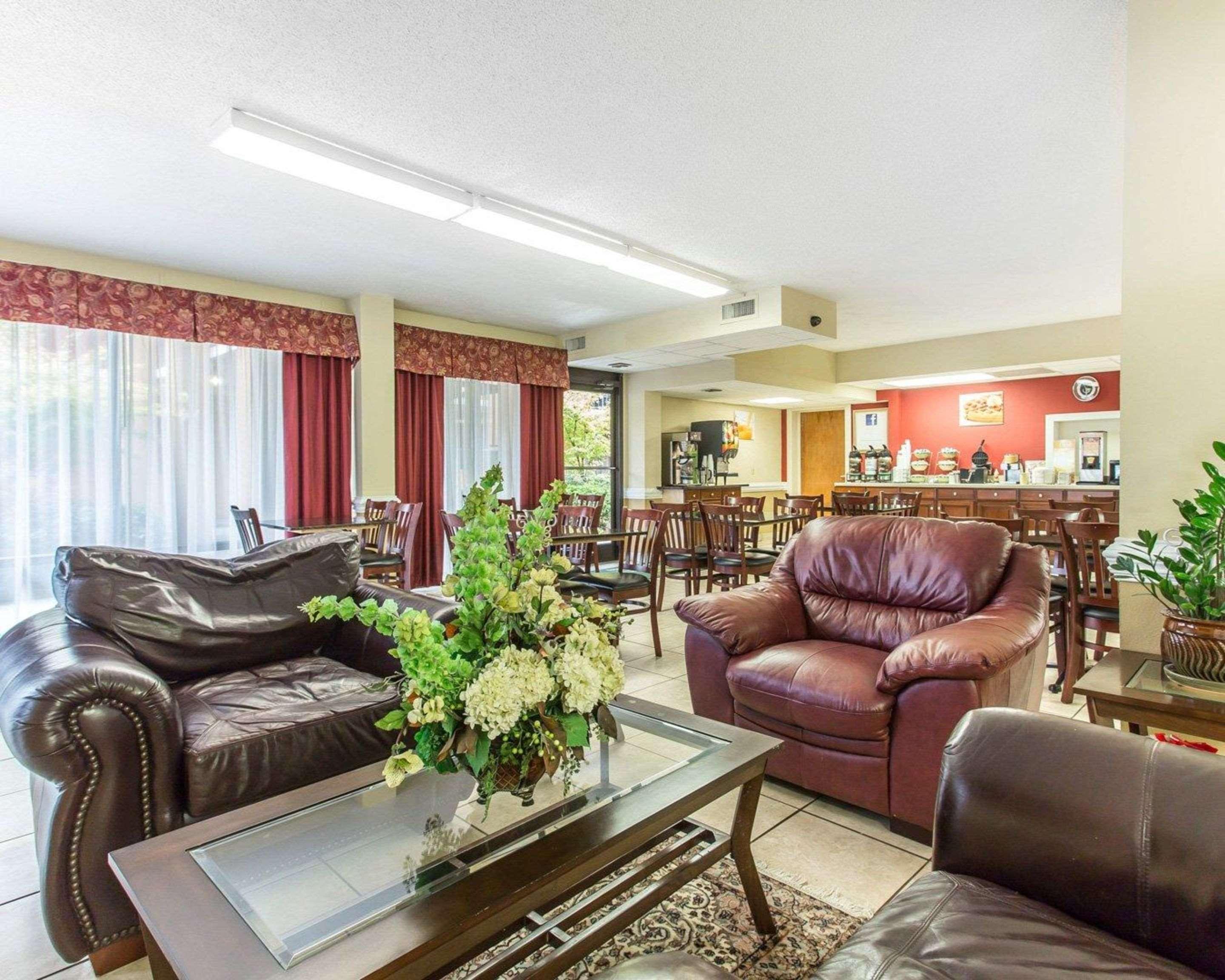 Clarion Pointe Statesville Εξωτερικό φωτογραφία
