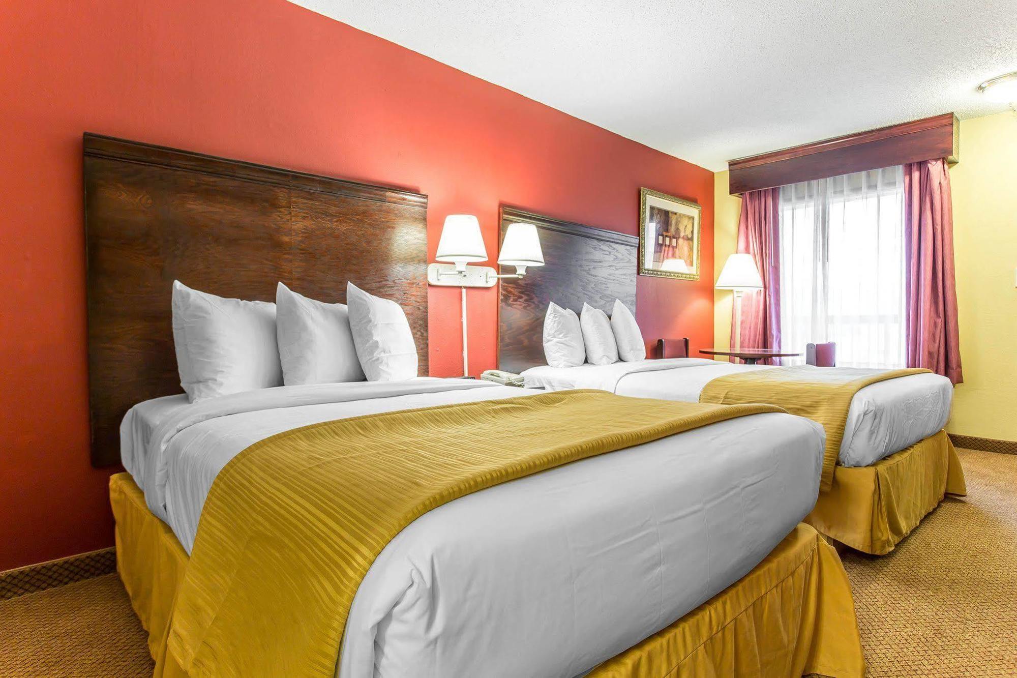 Clarion Pointe Statesville Εξωτερικό φωτογραφία